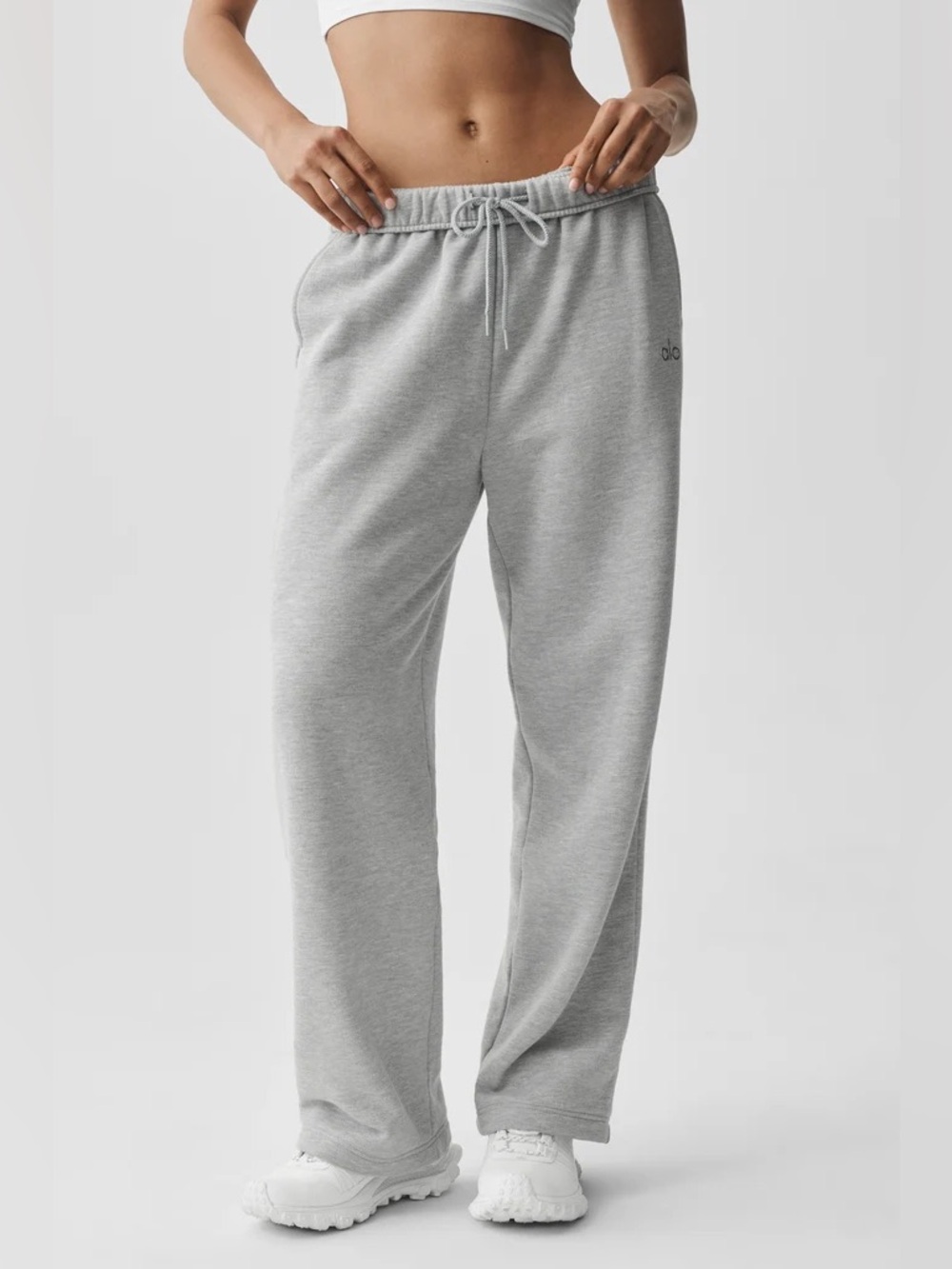 ALO YOGA Accolade Straight Leg Sweatpant | Athletic Heather Grey | Size L| 12–14